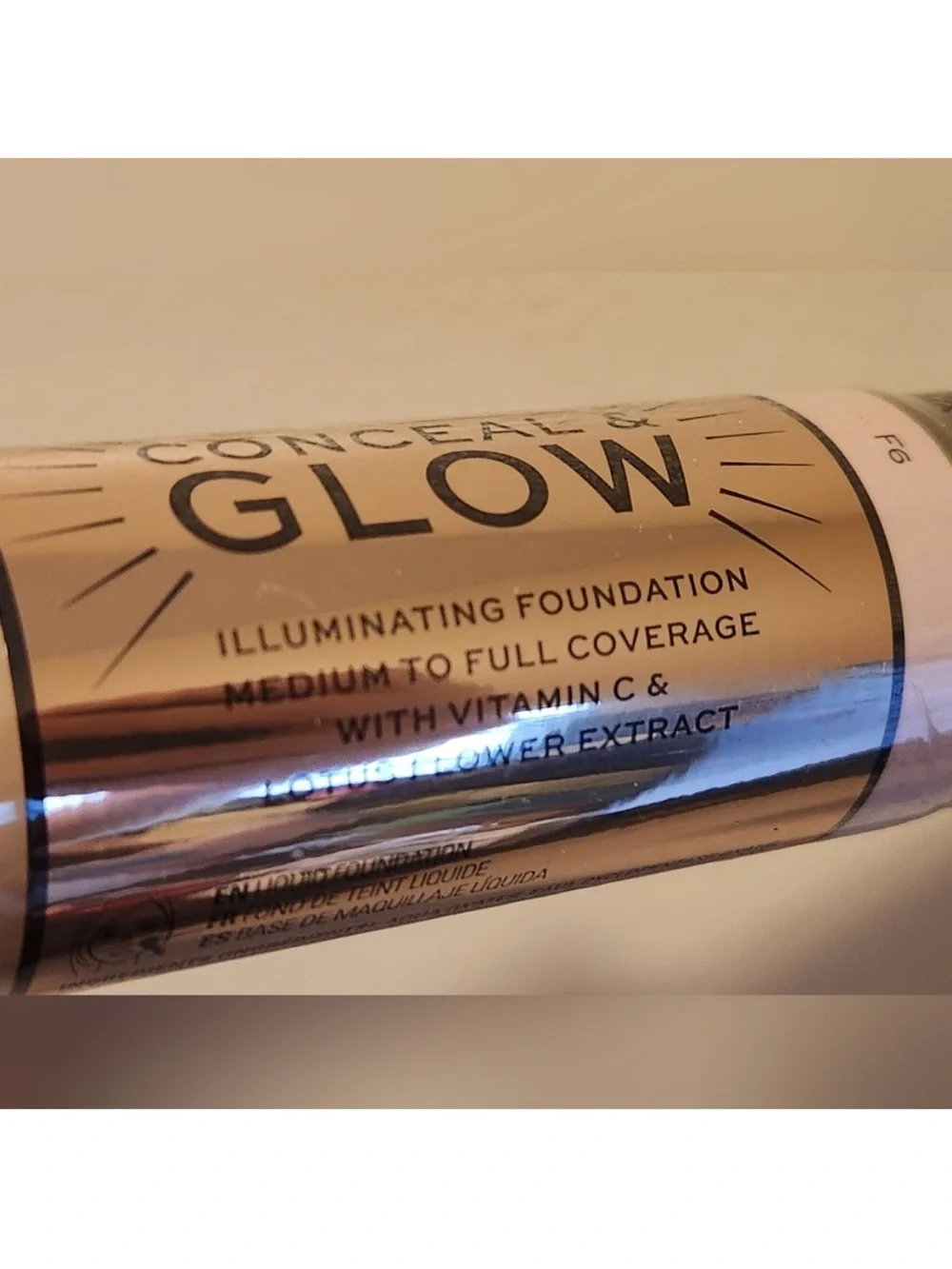 Illuminating Foundation — Warm Beige/Tan Shade F 4
